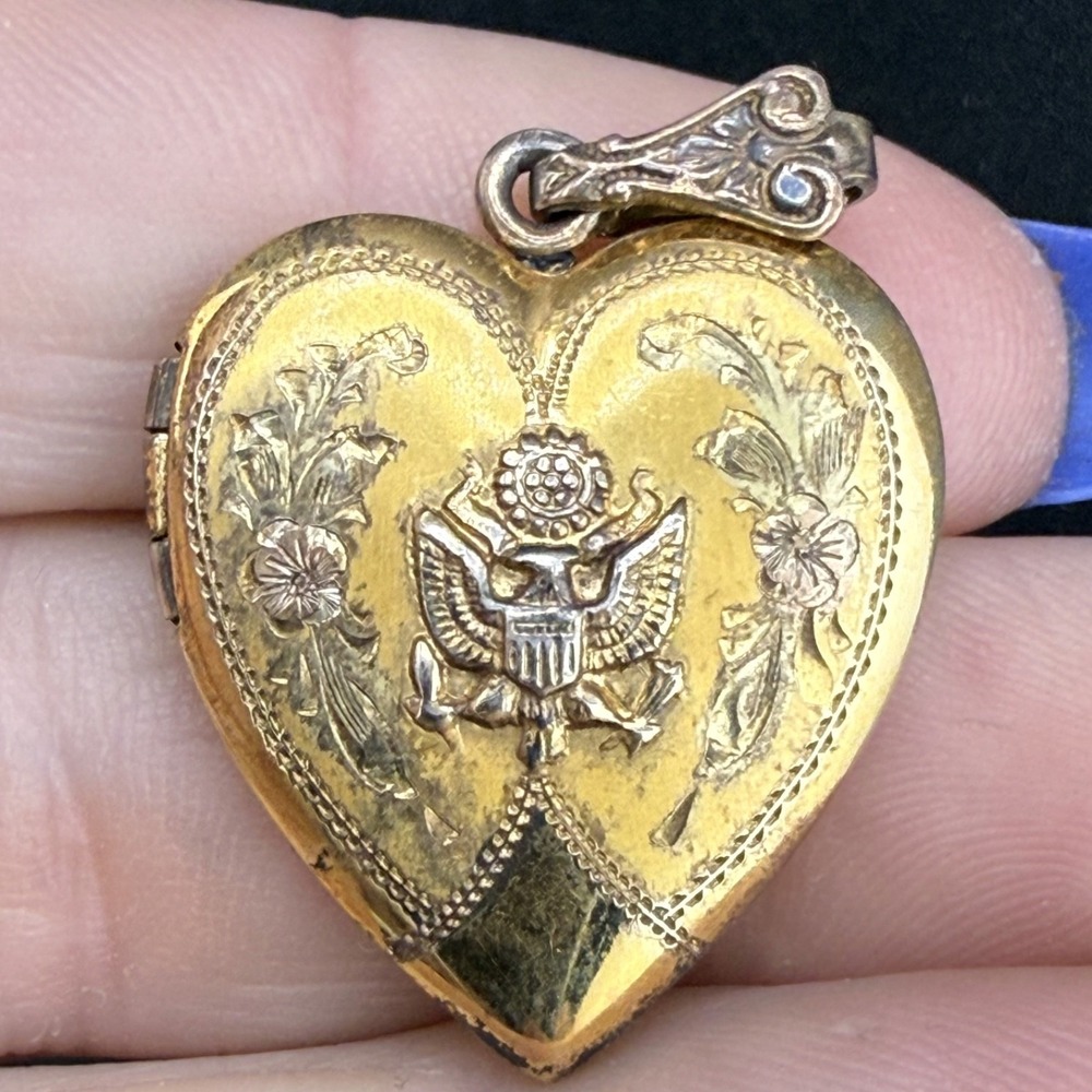 Vintage Gold Filled Heart Locket Sweetheart Seal of The United States of America